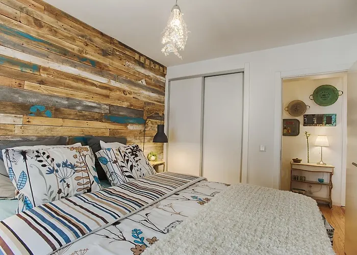 Bmyguest - 28 Tram *