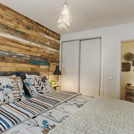 Bmyguest - 28 Tram *